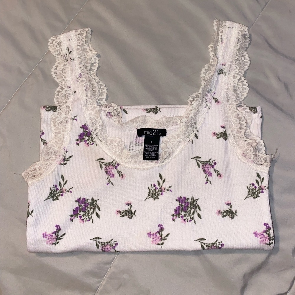 Rue 21 Floral Lace Cami Crop Top💐